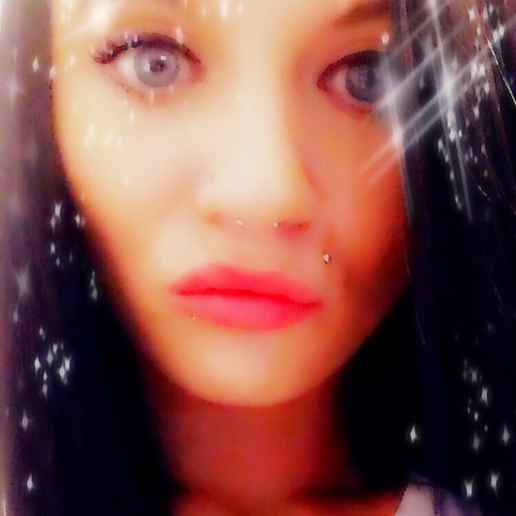 Meet your Posher, Tabitha - Picture 2 of 3